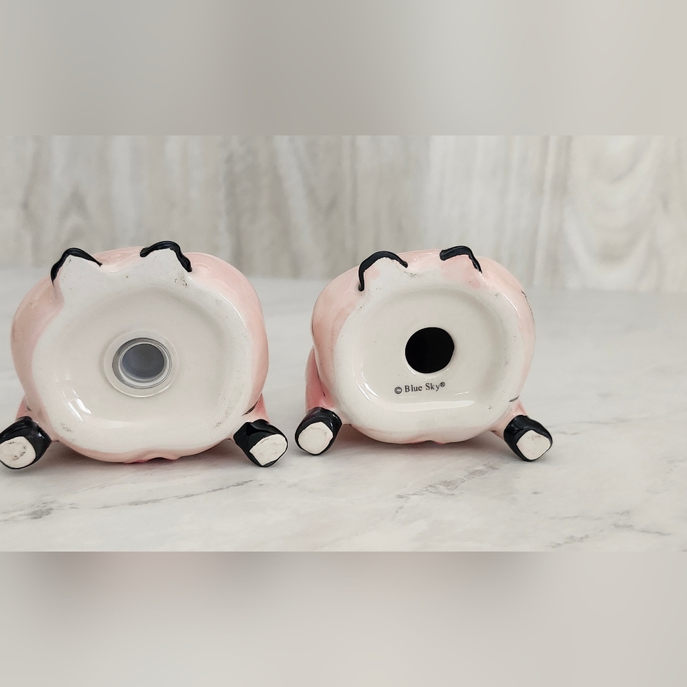 Hand Painted Pig Daisy Salt And Pepper Shakers Vintage Bkue Sky Heather Minc - Picture 9 of 12